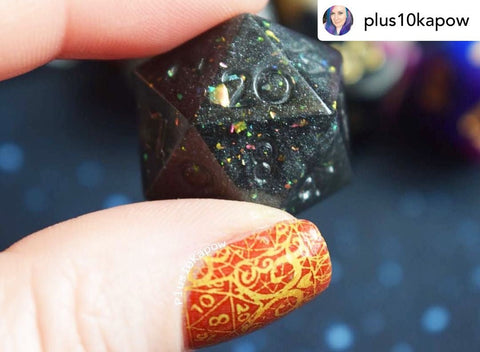 D20 Lace GOLD ✦ Nail Wrap ✦ 22 - tip Set - Espionage CosmeticsEspionage CosmeticsD20 Lace GOLD ✦ Nail Wrap ✦ 22 - tip Set