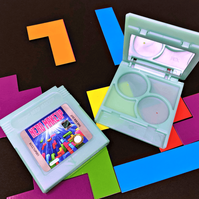 Nerd Makeup Kombat ✦ Cartridge Compact ✦ Black Glitter - Espionage CosmeticsEspionage CosmeticsNerd Makeup Kombat ✦ Cartridge Compact ✦ Black Glitter