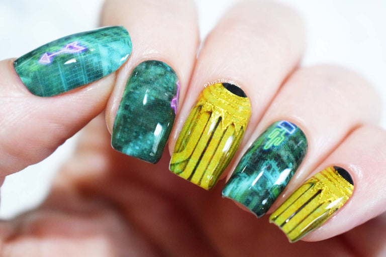 Twisted Utopia || Nail Wrap || 22-tip Set