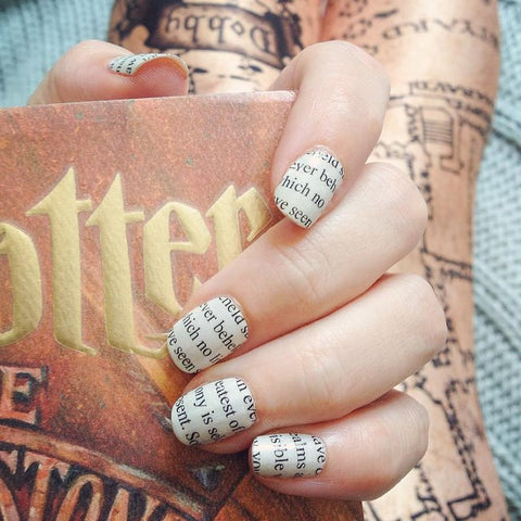 Literary ✦ Nail Wrap ✦ 14-tip Set